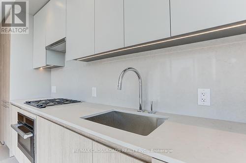 2003 - 81 Wellesley Street E, Toronto, ON - Indoor Photo Showing Kitchen