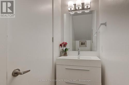 Th18 - 270 Davenport Road, Toronto, ON - Indoor Photo Showing Bathroom