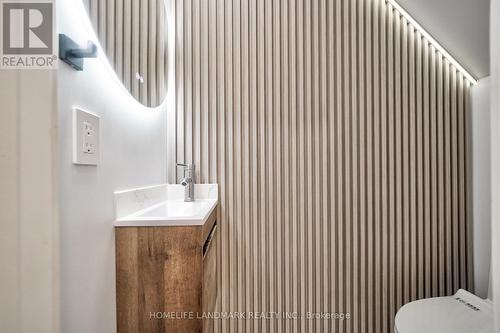 770 Pape Avenue, Toronto, ON - Indoor Photo Showing Bathroom