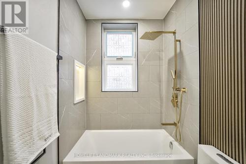 770 Pape Avenue, Toronto, ON - Indoor Photo Showing Bathroom