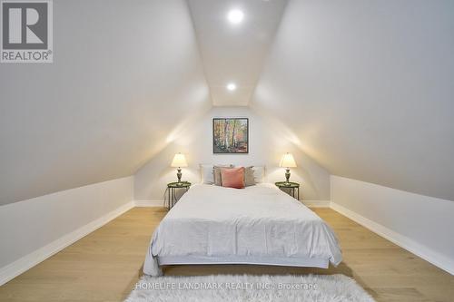 770 Pape Avenue, Toronto, ON - Indoor Photo Showing Bedroom