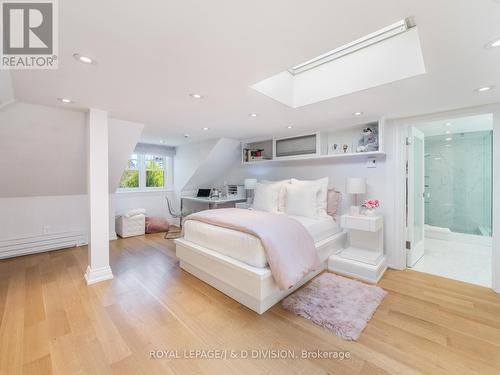 149 Dinnick Crescent, Toronto, ON - Indoor Photo Showing Bedroom