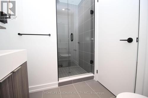 613 - 117 Broadway Avenue, Toronto, ON - Indoor Photo Showing Bathroom