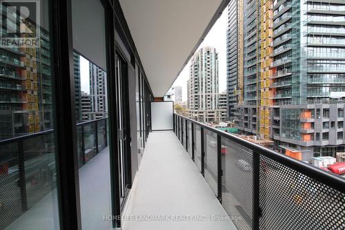 613 - 117 Broadway Avenue, Toronto, ON - Outdoor With Balcony