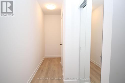 613 - 117 Broadway Avenue, Toronto, ON - Indoor Photo Showing Other Room