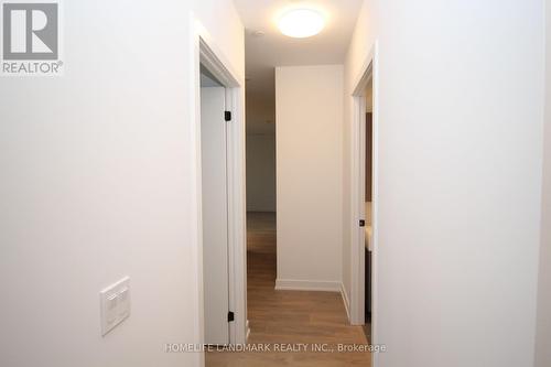 613 - 117 Broadway Avenue, Toronto, ON - Indoor Photo Showing Other Room