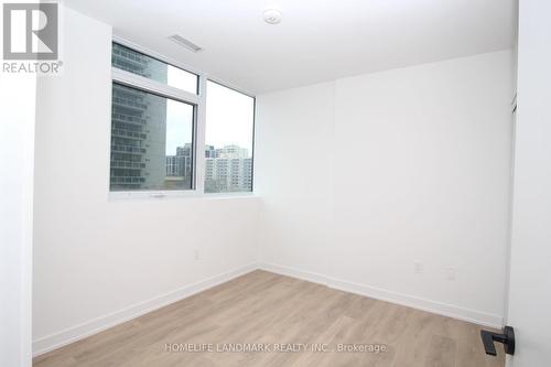 613 - 117 Broadway Avenue, Toronto, ON - Indoor Photo Showing Other Room