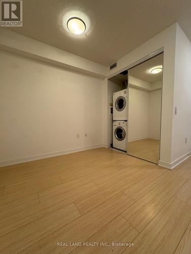 301 - 85 Queens Wharf Road, Toronto, ON - Indoor Photo Showing Laundry Room