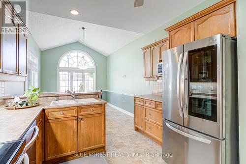 145 - 2025 Meadowgate Boulevard, London, ON - Indoor Photo Showing Kitchen With Double Sink