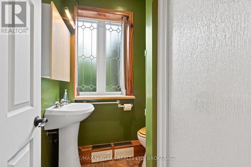 63023 Perry Road, Wainfleet, ON - Indoor Photo Showing Bathroom