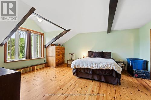 63023 Perry Road, Wainfleet, ON - Indoor Photo Showing Bedroom