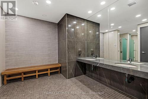 615 - 75 Canterbury Place, Toronto, ON - Indoor Photo Showing Bathroom