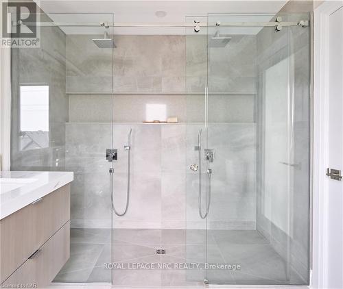 151A Port Robinson Road, Pelham (662 - Fonthill), ON - Indoor Photo Showing Bathroom