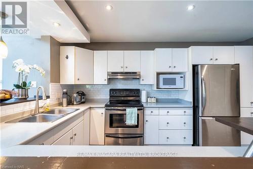 3829 Northwood Drive, Niagara Falls (Mt. Carmel), ON - Indoor Photo Showing Kitchen With Stainless Steel Kitchen With Double Sink