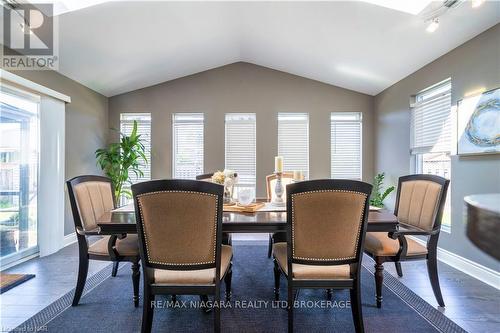 3829 Northwood Drive, Niagara Falls (Mt. Carmel), ON - Indoor Photo Showing Dining Room