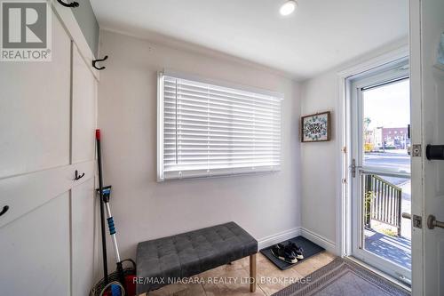 4769 Ryerson Crescent, Niagara Falls, ON - Indoor Photo Showing Other Room