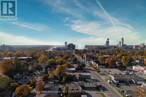 4769 Ryerson Crescent, Niagara Falls, ON - Outdoor With View