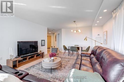 1102 - 192 Jarvis Street, Toronto, ON - Indoor Photo Showing Living Room