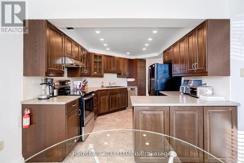 1102 - 192 Jarvis Street, Toronto, ON - Indoor Photo Showing Kitchen