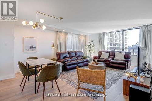 1102 - 192 Jarvis Street, Toronto, ON - Indoor Photo Showing Living Room