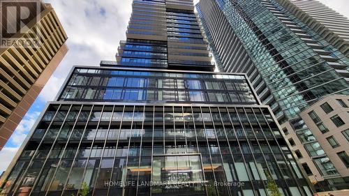 2005 - 55 Charles Street E, Toronto, ON - 