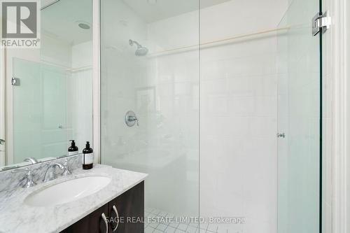 75 Sloping Sky Mews, Toronto, ON - Indoor Photo Showing Bathroom