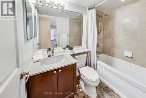 304 - 761 Bay Street, Toronto, ON - Indoor Photo Showing Bathroom