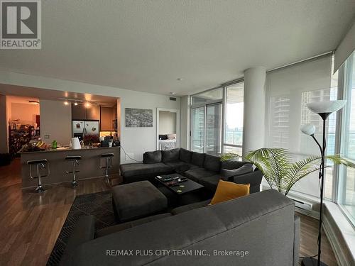 2803 - 12 Yonge Street, Toronto, ON - Indoor Photo Showing Living Room