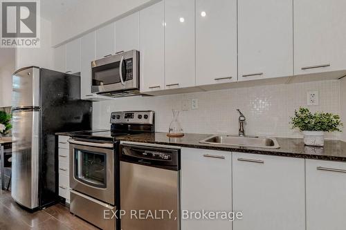 616 - 15 Bruyeres Mews, Toronto, ON - Indoor Photo Showing Kitchen With Stainless Steel Kitchen With Upgraded Kitchen