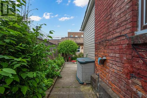 11 Northcote Avenue, Toronto, ON - Outdoor