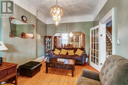 11 Northcote Avenue, Toronto, ON - Indoor Photo Showing Living Room