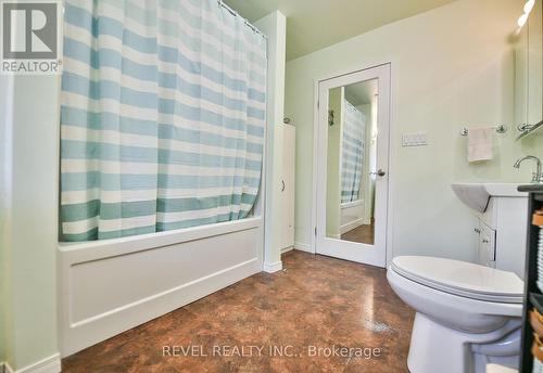 1482 Rice Lake Road, Iroquois Falls, ON - Indoor Photo Showing Bathroom