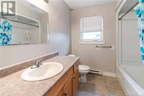 34 Limestone Drive, Moncton, NB - Indoor Photo Showing Bathroom