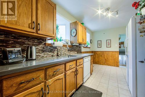 14 Baltray Crescent, Toronto, ON - Indoor Photo Showing Kitchen