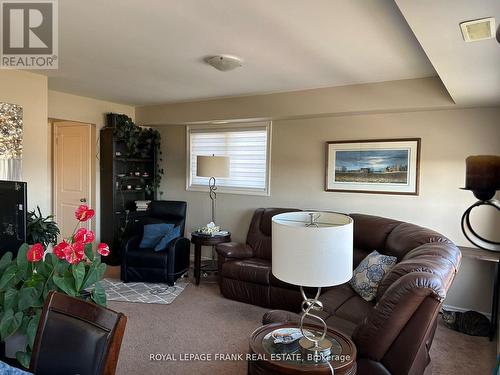 1418 Simcoe Street S, Oshawa (Lakeview), ON - Indoor Photo Showing Living Room