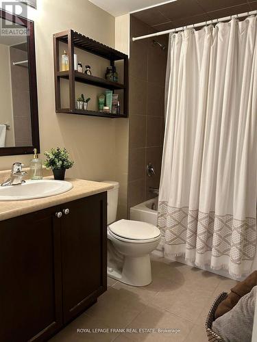 1418 Simcoe Street S, Oshawa (Lakeview), ON - Indoor Photo Showing Bathroom