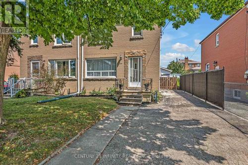 55 Laurel Avenue, Toronto (Kennedy Park), ON - Outdoor