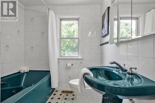 55 Laurel Avenue, Toronto (Kennedy Park), ON - Indoor Photo Showing Bathroom