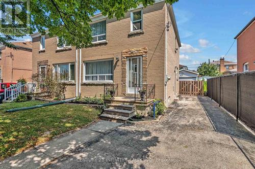 55 Laurel Avenue, Toronto (Kennedy Park), ON - Outdoor