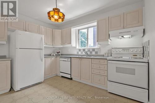 55 Laurel Avenue, Toronto (Kennedy Park), ON - Indoor Photo Showing Kitchen