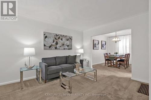 55 Laurel Avenue, Toronto (Kennedy Park), ON - Indoor Photo Showing Living Room