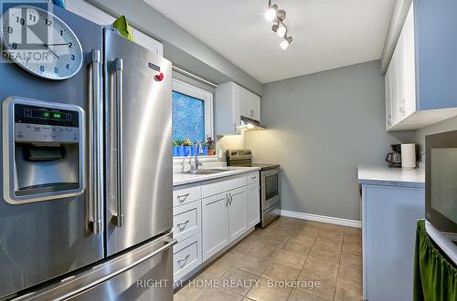 45 - 7 Medley Lane, Ajax (South West), ON - Indoor Photo Showing Kitchen With Double Sink