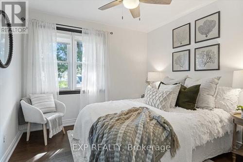 667 Wickens Avenue, Burlington (Lasalle), ON - Indoor Photo Showing Bedroom