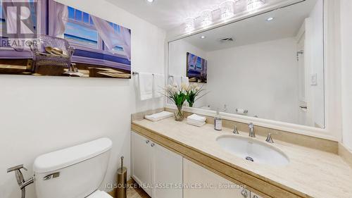 Ph7 - 65 Harbour Square, Toronto, ON - Indoor Photo Showing Bathroom