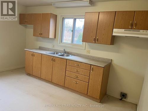 51 Maryknoll Avenue, Kawartha Lakes (Lindsay), ON - Indoor Photo Showing Kitchen With Double Sink