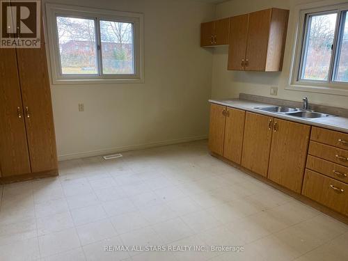 51 Maryknoll Avenue, Kawartha Lakes (Lindsay), ON - Indoor Photo Showing Kitchen With Double Sink