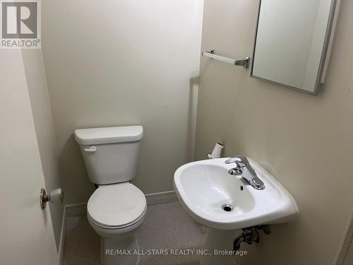 51 Maryknoll Avenue, Kawartha Lakes (Lindsay), ON - Indoor Photo Showing Bathroom