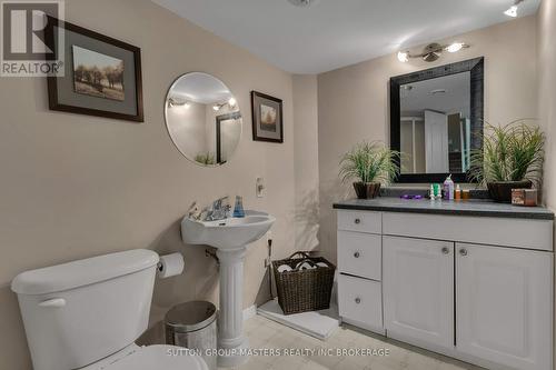 500 Weston Crescent, Kingston (East Gardiners Rd), ON - Indoor Photo Showing Bathroom