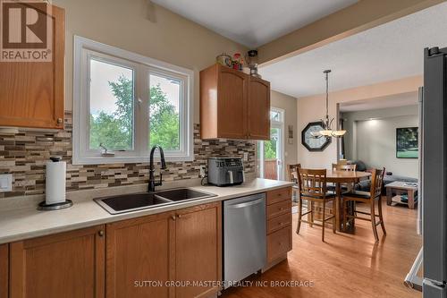 500 Weston Crescent, Kingston (East Gardiners Rd), ON - Indoor Photo Showing Kitchen With Double Sink