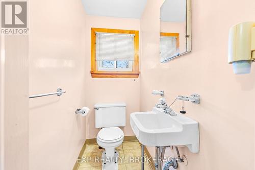 61 Brant Avenue, Kingston (East Of Sir John A. Blvd), ON - Indoor Photo Showing Bathroom